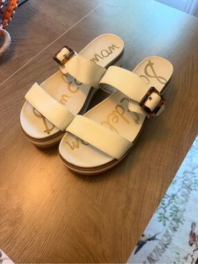Sam Edelman Arianna slides in cream
